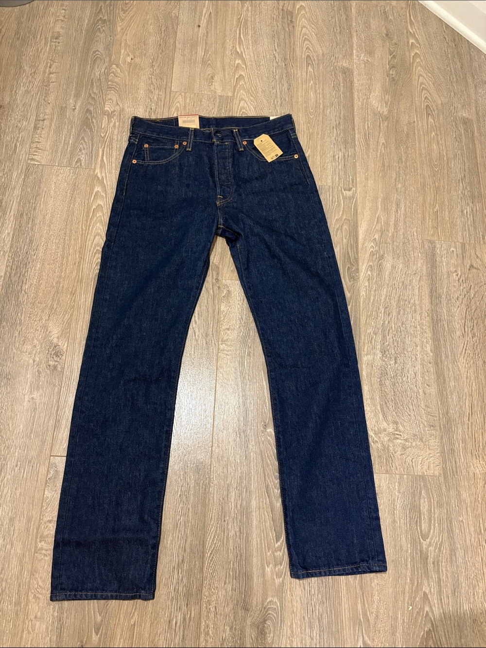 BRAND NEW Levi’s 30x32 dark blue jeans